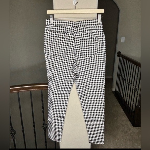 Time & Tru and No Boundaries Bundle of 3 Pairs of L Pants - Picture 4 of 12